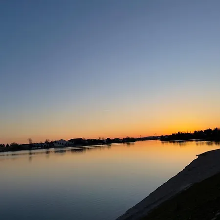 Hollidayvillage 5b * Boldog