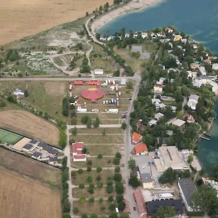 Hollidayvillage 5b Boldog